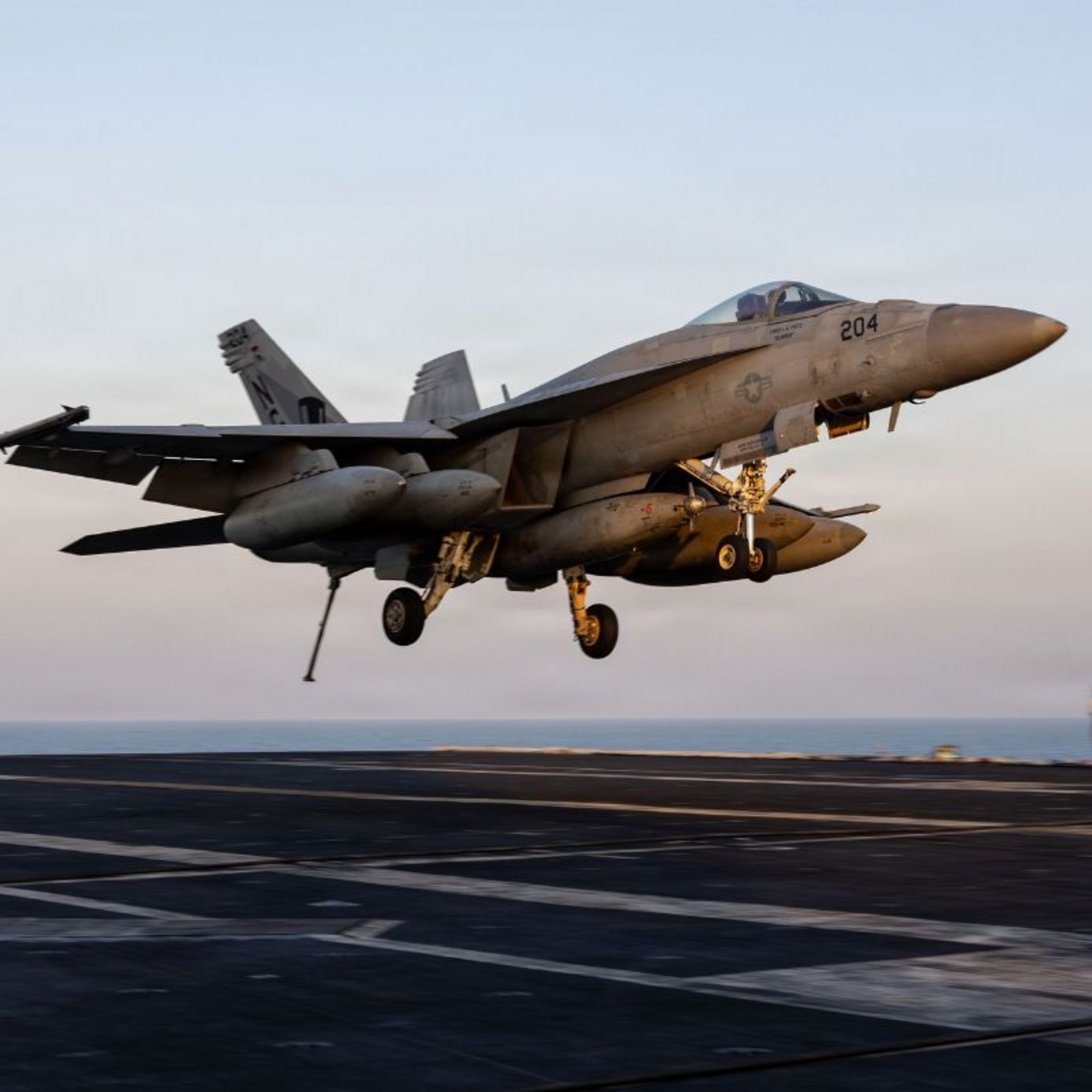 ماذا تعني المصطلحات العسكرية التي نسمعها في الأخبار؟