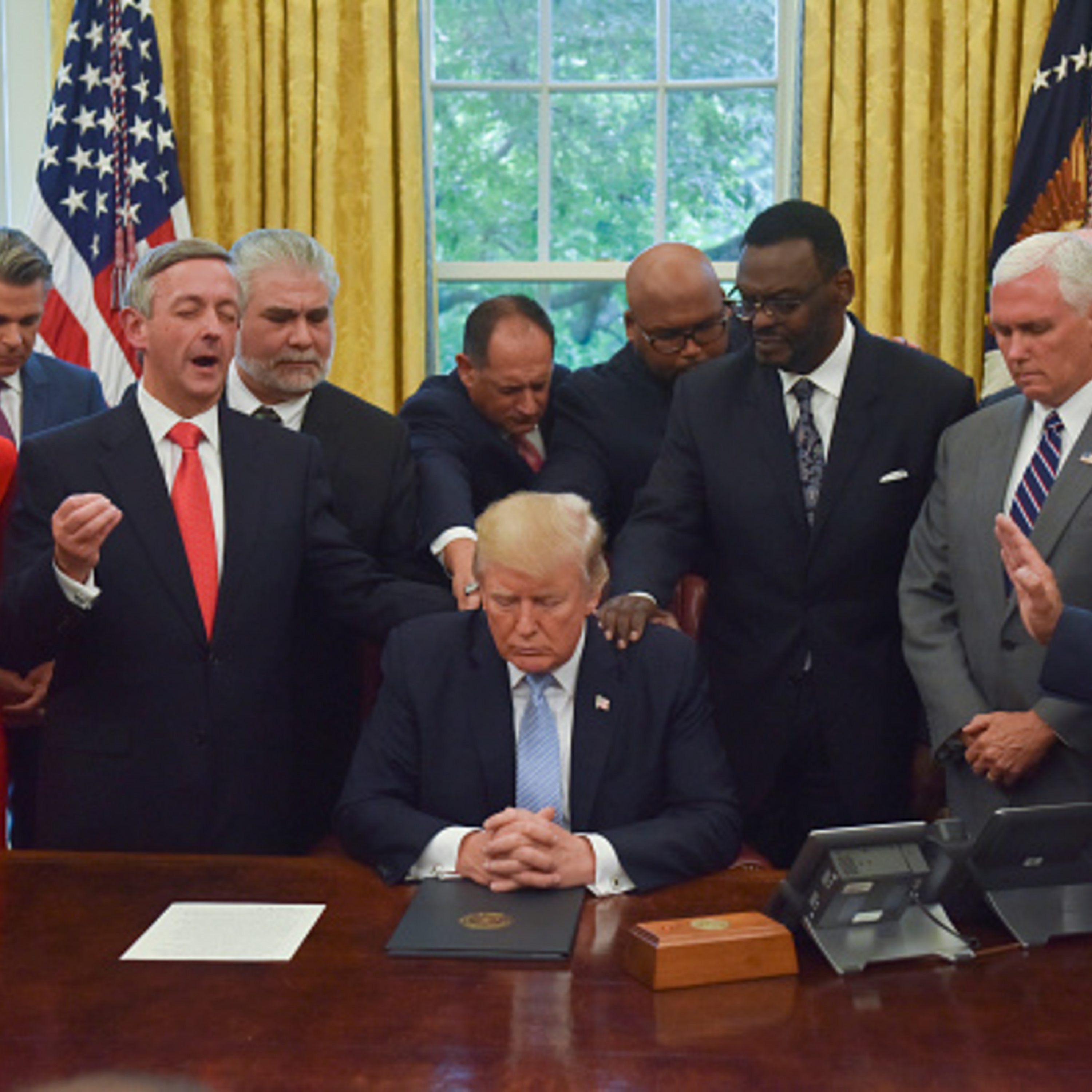 الإنجيليون وترامب: علاقة دينية عقائدية، أم تحالف سياسي؟