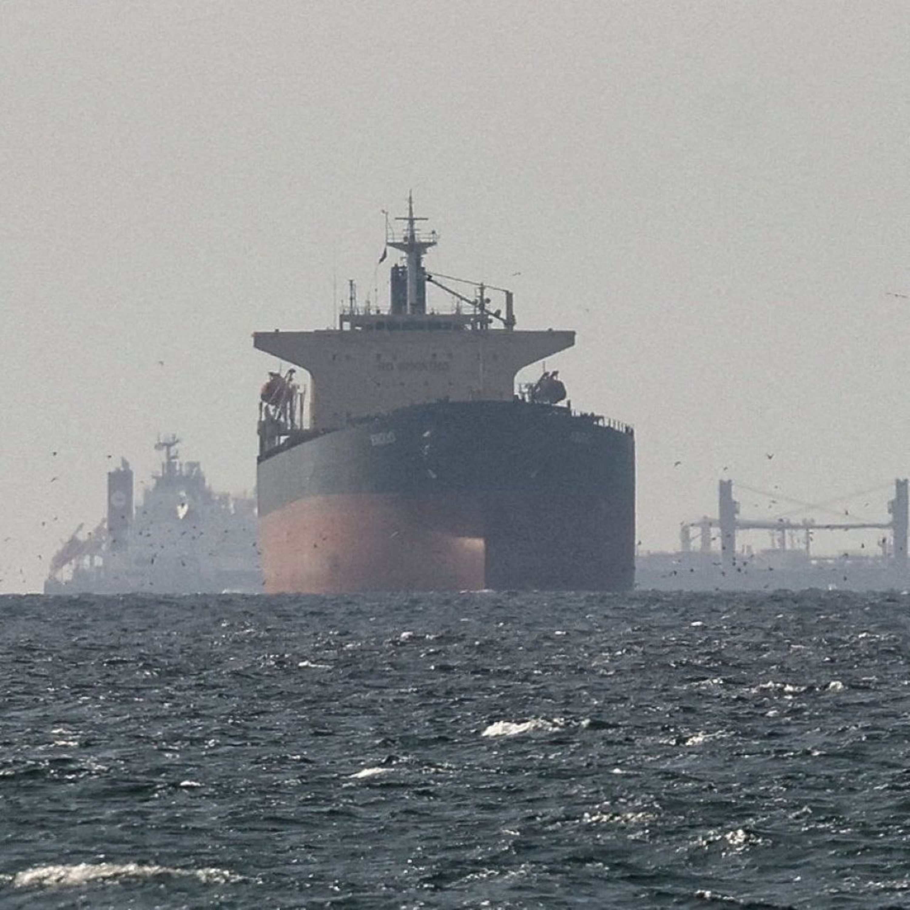 Turmoil in the Strait of Hormuz sees oil price surge again