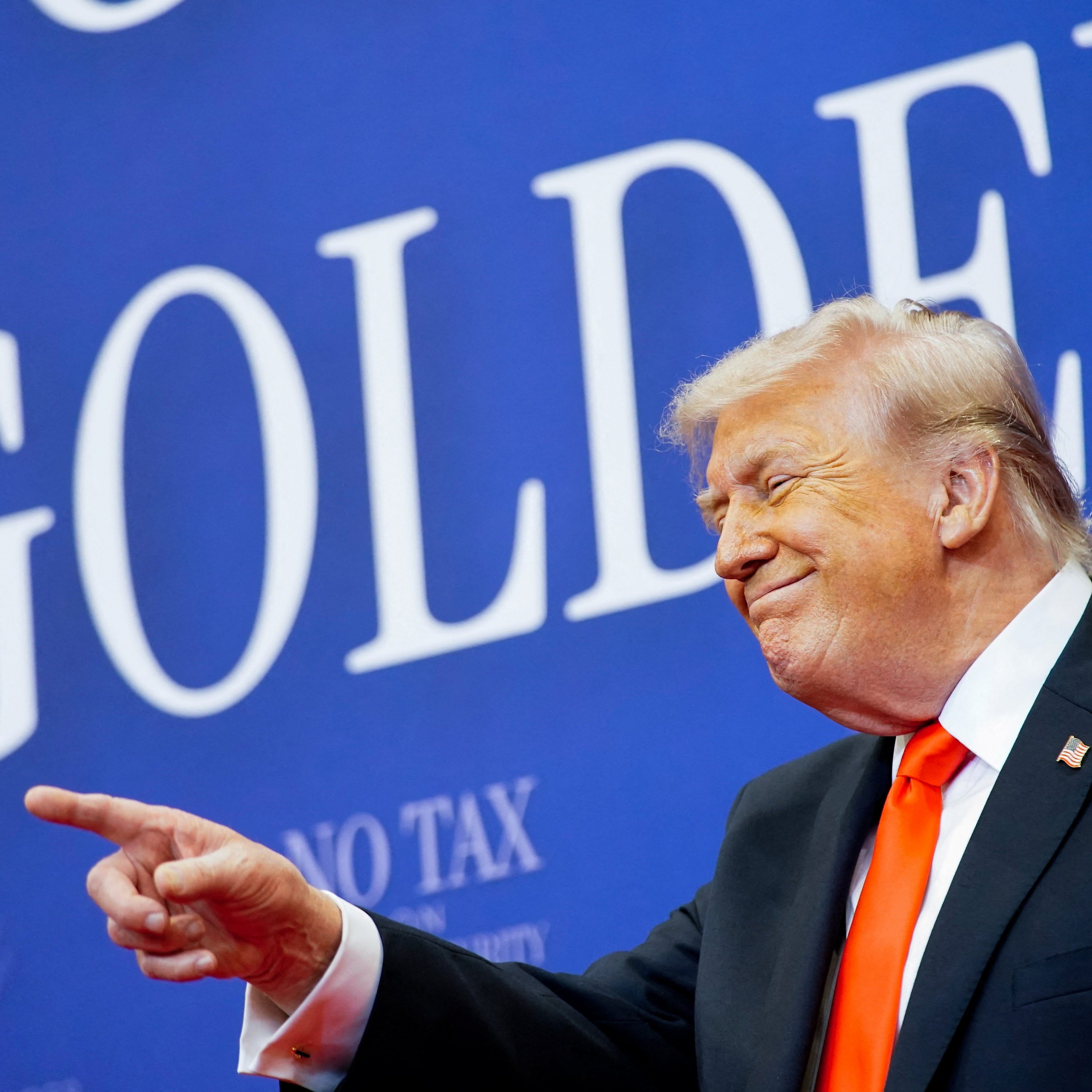 Trump announces 25% tariffs on cars from the EU