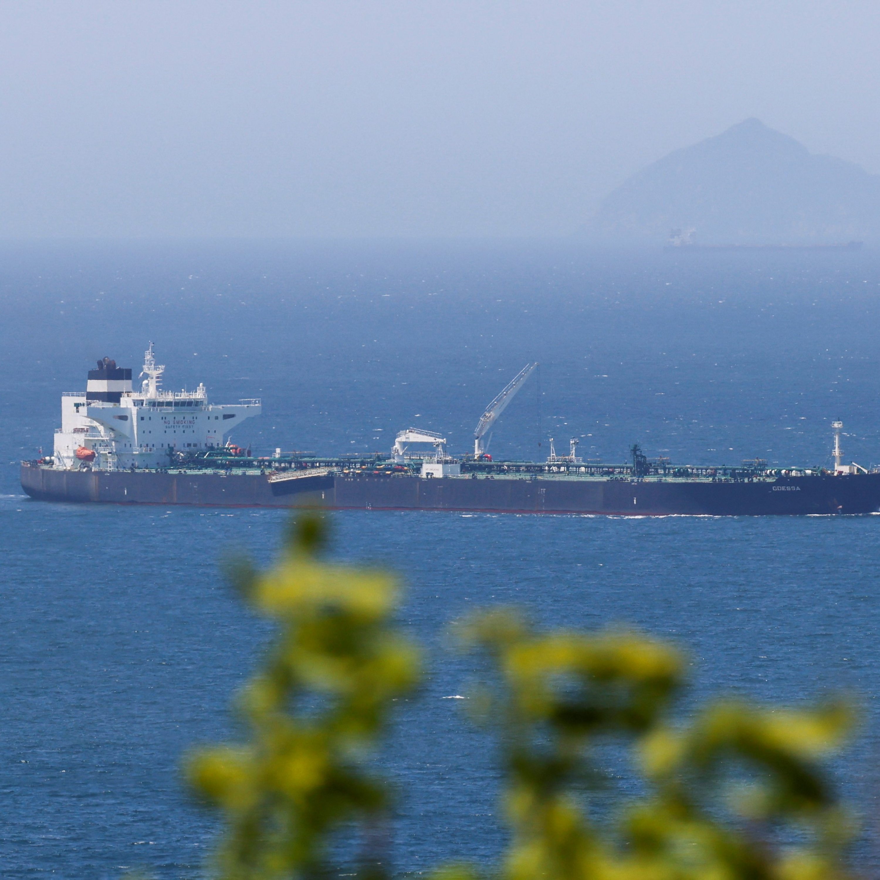 Oil deadlock deepens