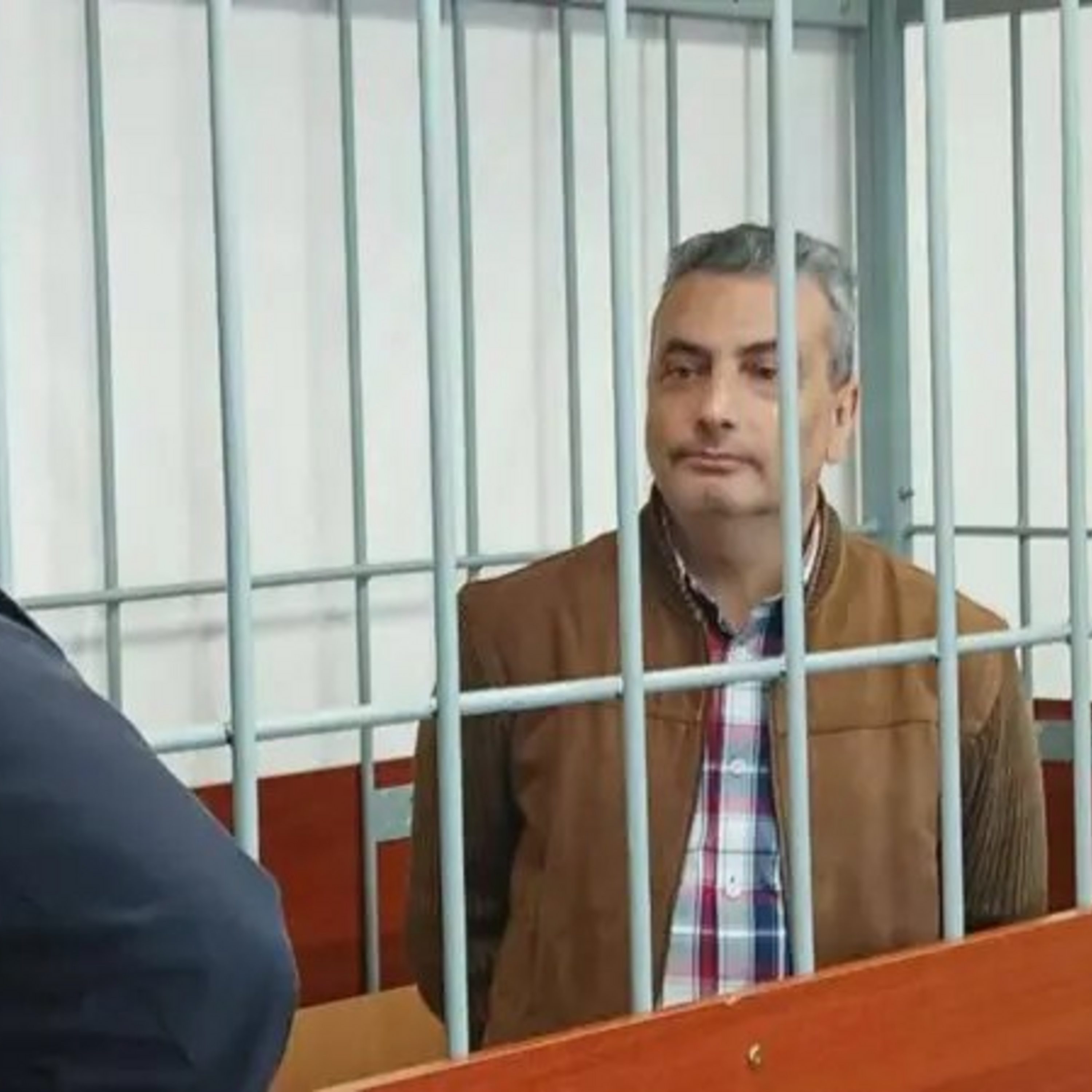 Кто такой Лев Шлосберг и за что его приговорили к 11 годам? episode artwork