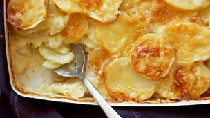 Image for Cook the Perfect...Potato Daupinoise with Hugh Fearnley-Whittingstall