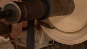 Image for Wondrous wood: the craft of the wood turner