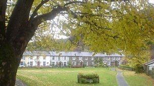 Llun ar gyfer Beddgelert, Gwynedd lle mae nifer o dai haf