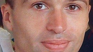 Image for Expert: "I believe" MI6 agent was dead and then put into bag