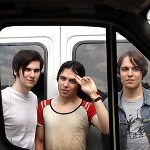 Hey Scenesters (Live from the 6Music Festival 2015)