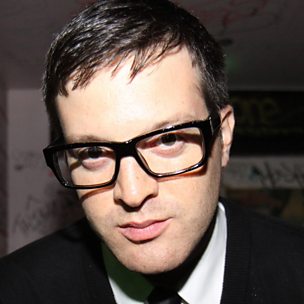 Love In Motion (feat. Mayer Hawthorne)