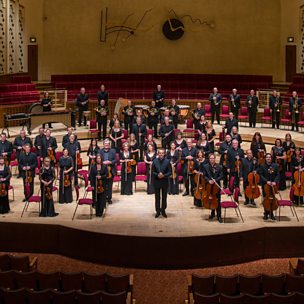 English folk song suite orch. Jacob , 1. Seventeen come Sunday