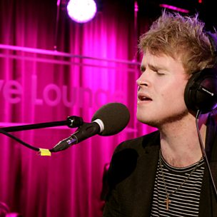 Sing/Shake It Off/Uptown Funk (Radio 1 Live Lounge, 27 Jan 2015)