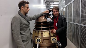 Richard Bacon on the Doctor Who set