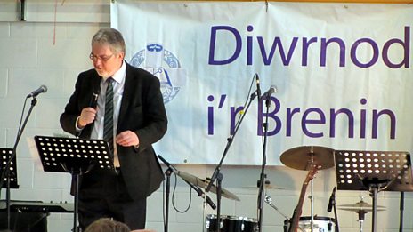 Diwrnod i’r Brenin