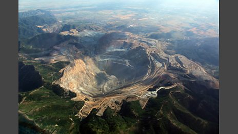 Supersized Earth - Episode 3: Food, Fire and Water