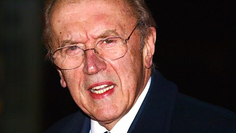 BBC Radio 5 live - Sir David Frost Tribute, Sir David Frost remembered and deeply missed by his friend of half a century, Sir Michael Parkison. - p01k0t2z