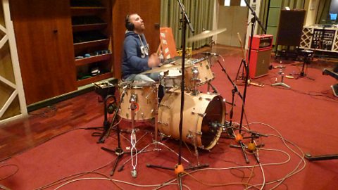 Dani Wilde in session
