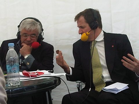 Alaistair Campbell offer Peter some chocolate to keep him going