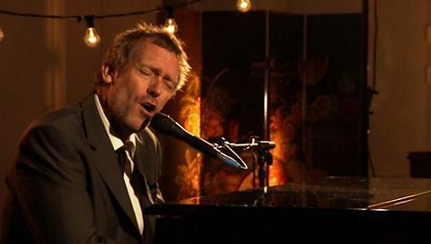 Hugh performing tracks from his album 'Let Them Talk'.