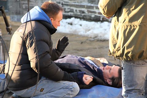 Crispin (Stunt Coordinator) talks to Matt Smith on how to fall of the tower.