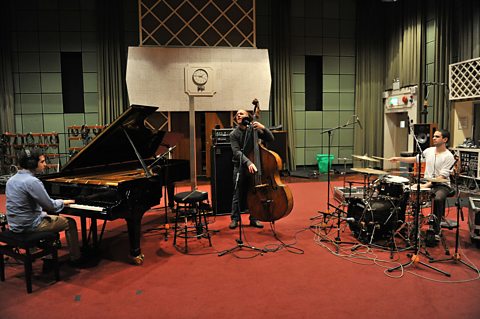 Avishai Cohen In Session