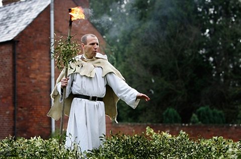 Druid blessing the mistletoe (Getty Images)