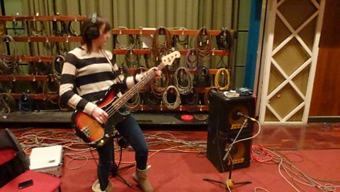 Dani Wilde in session