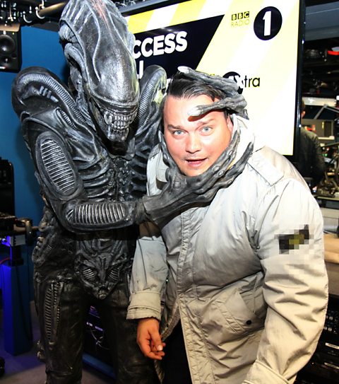 Charlie Sloth meets a disgruntled alien