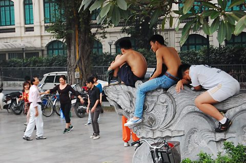  Young Vietnamese mostly prefer to learn English rather than Mandarin
