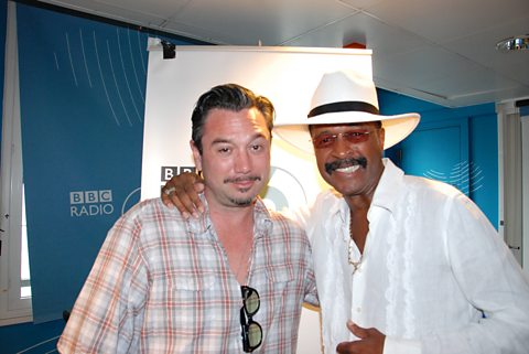 Future guests take note, Larry Graham shows you how to dress!