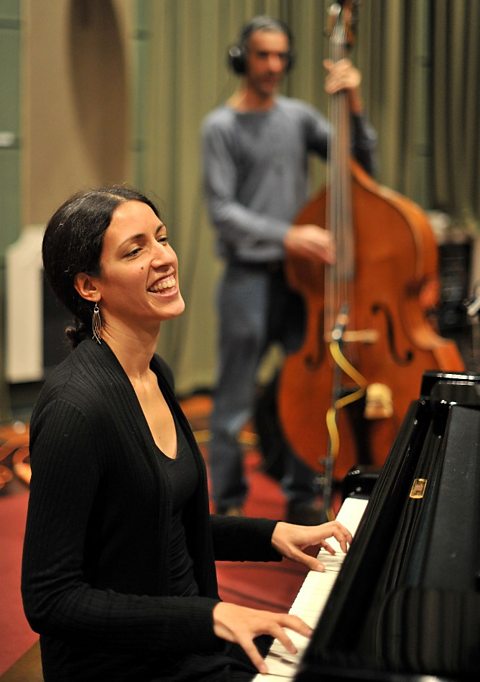 Zoe Rahman In Session
