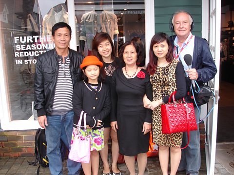 John Waite meets shoppers at Bicester Village 