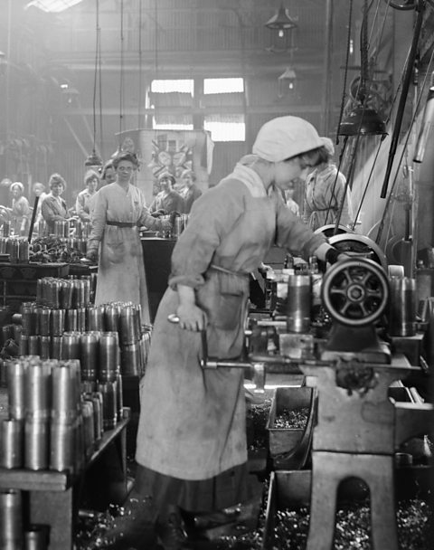 Women at work during World War One in Woolwich Arsenal.