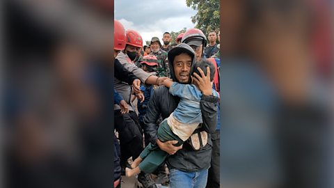 Gempa Cianjur Azka Bocah Enam Tahun Ditemukan Selamat Setelah