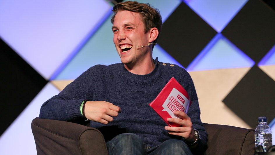 Chris Stark 2015 dating, smoking, origin, tattoos & body Taddlr