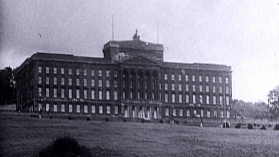belfast during the blitz During world war two, britain found itself facing the threat of air raids german bomber planes would fly above cities and attempt to destroy factories. belfast during the blitz During world war two, britain found itself facing the threat of air raids german bomber planes would fly above cities and attempt to destroy factories.