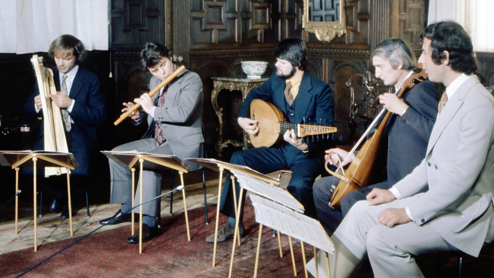 David Munrow (second left), playing with (left-right) Christopher Hogwood, James Tyler, Oliver Brookes and James Bowman