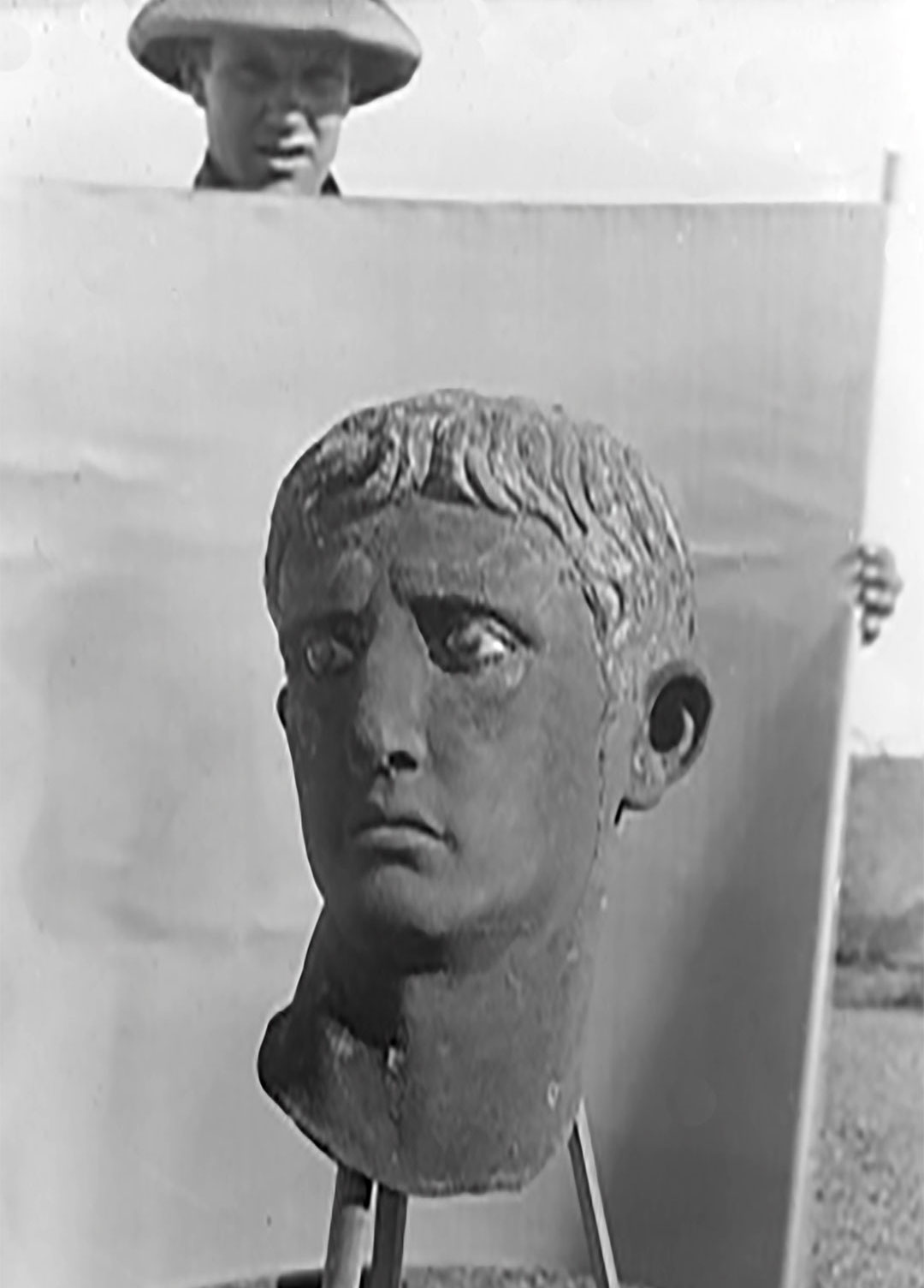 statue of augustus head