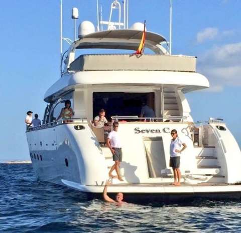 Fan swam out to Leo Messi's yacht in Ibiza 