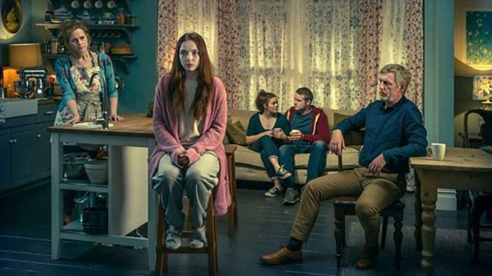 Resultado de imagen de thirteen jodie comer