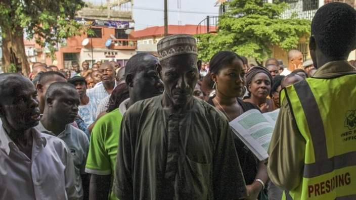 Nigerian voters wait to cast their ballots in the oil rich Niger Delta, Port Harcourt, Nigeria 28 March 2015