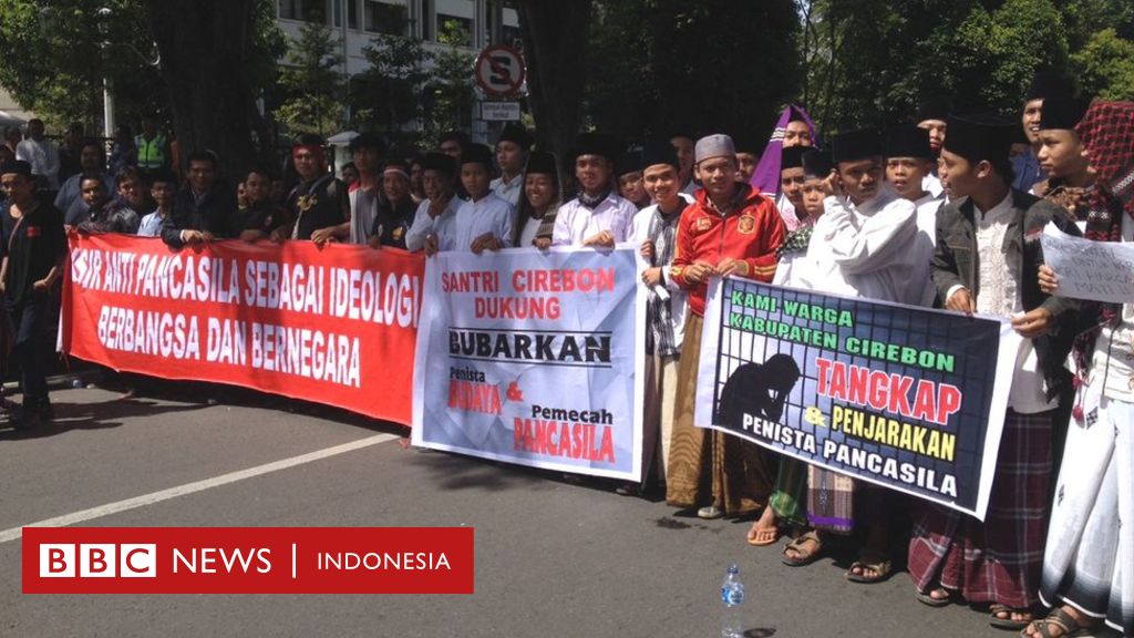 'Ribuan orang' di Bandung tuntut pembubaran FPI - BBC News ...