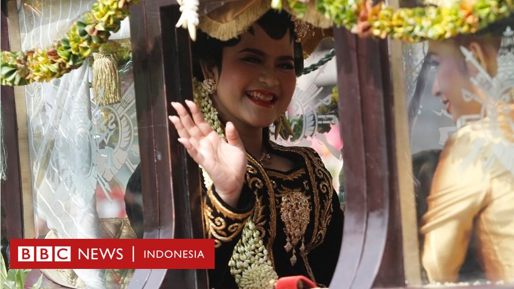 Perkawinan Putri Jokowi Kirab Kereta Kencana Senyum Kahiyang Dan
