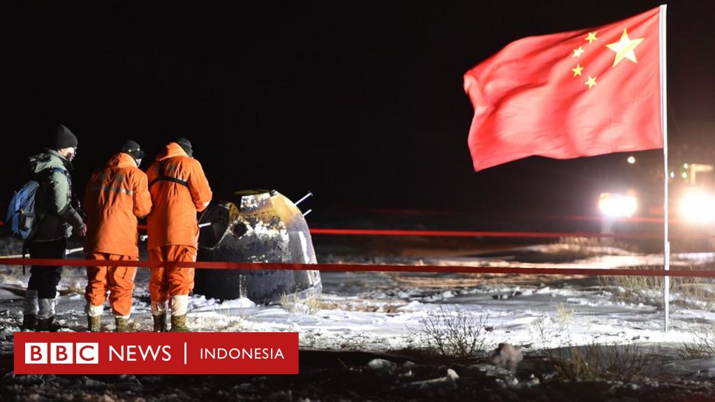 Chang E Wahana Antariksa China Kembali Ke Bumi Bawa Sampel Batu Dari