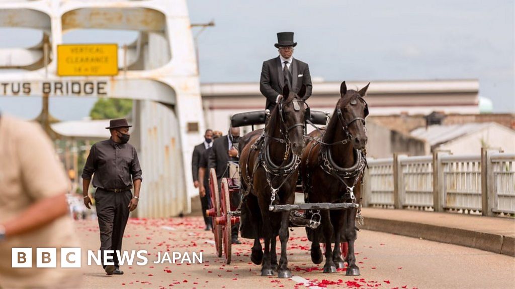 最後に「血の日曜日」の橋へ…… 米公民権運動の象徴、ルイス下院議員の遺体 BBCニュース 最後に「血の日曜日」の橋へ…… 米公民権運動の象徴、ルイス下院議員の遺体 BBCニュース
