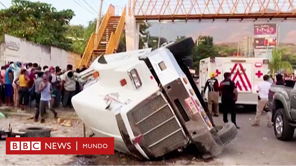 Al Menos Muertos Tras Volcar En M Xico Un Cami N Que Transportaba