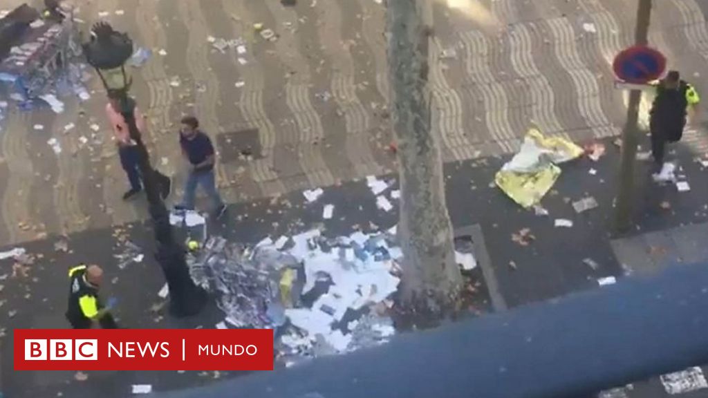 Primeras Im Genes Tras El Atropello Masivo En Las Ramblas De Barcelona