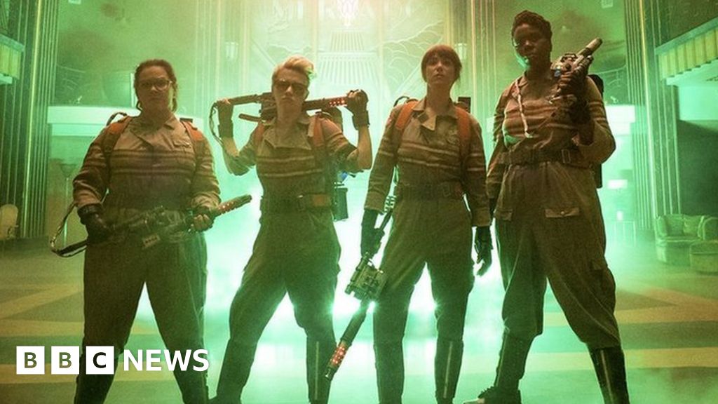 Ghostbuster S Trailer Gives Fans First Look At All Female Remake Bbc News