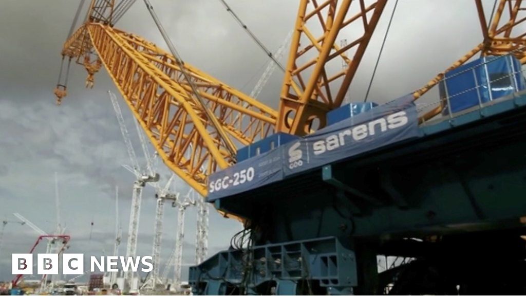 Big Carl World S Biggest Crane Starts Work At Hinkley Point C BBC News