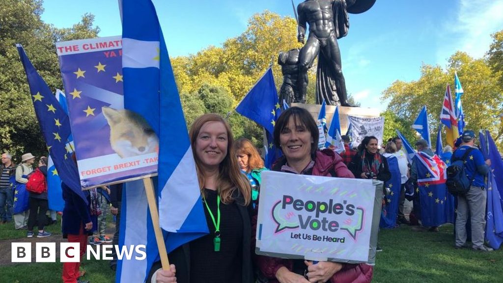 People S Vote March Thousands Gather For Final Say Brexit Protest