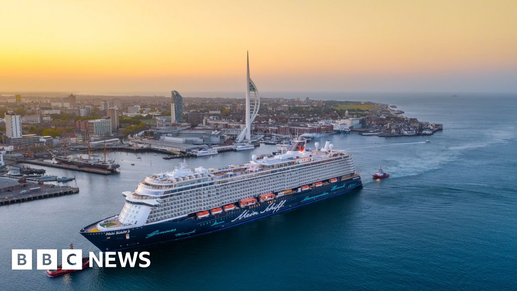 Mein Schiff Longest Ship To Enter Portsmouth Harbour Arrives Bbc News