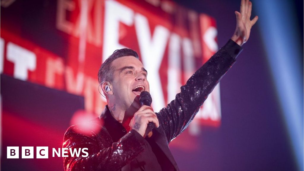 Robbie Williams to kick off World Cup